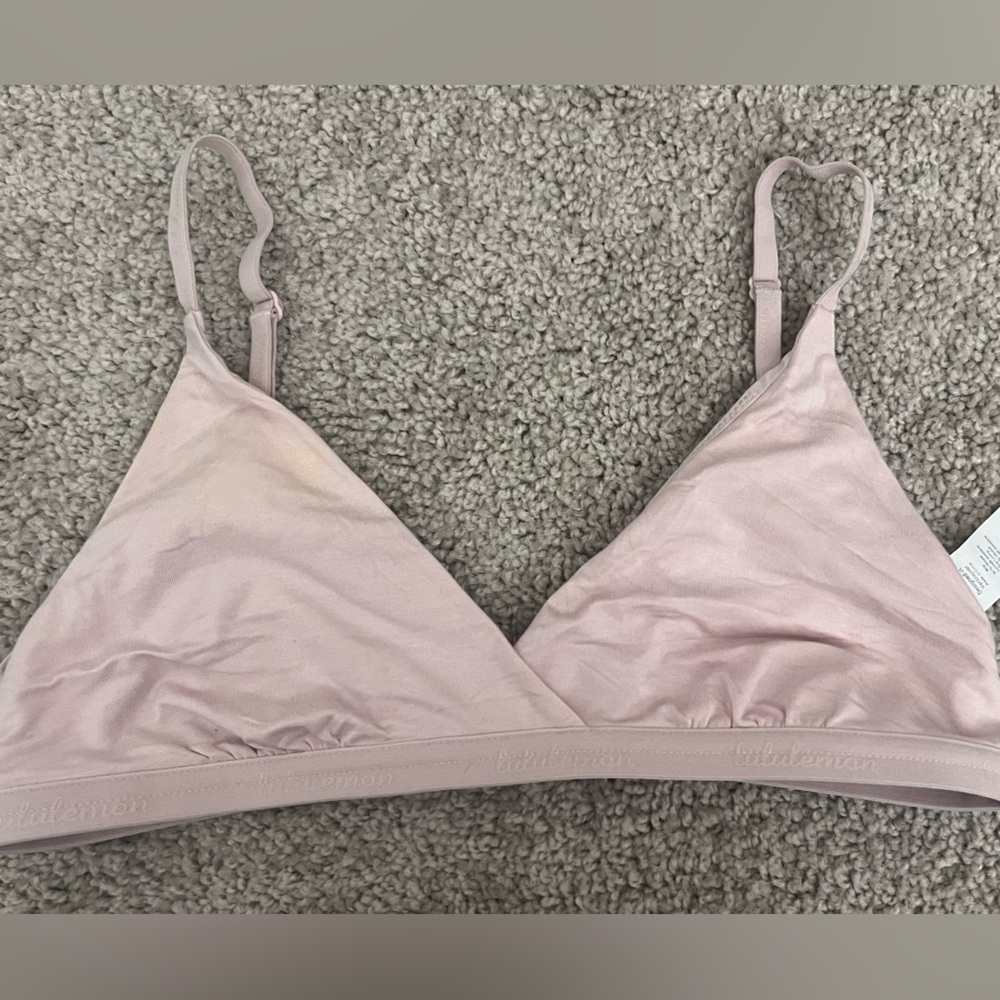 Lululemon bra small